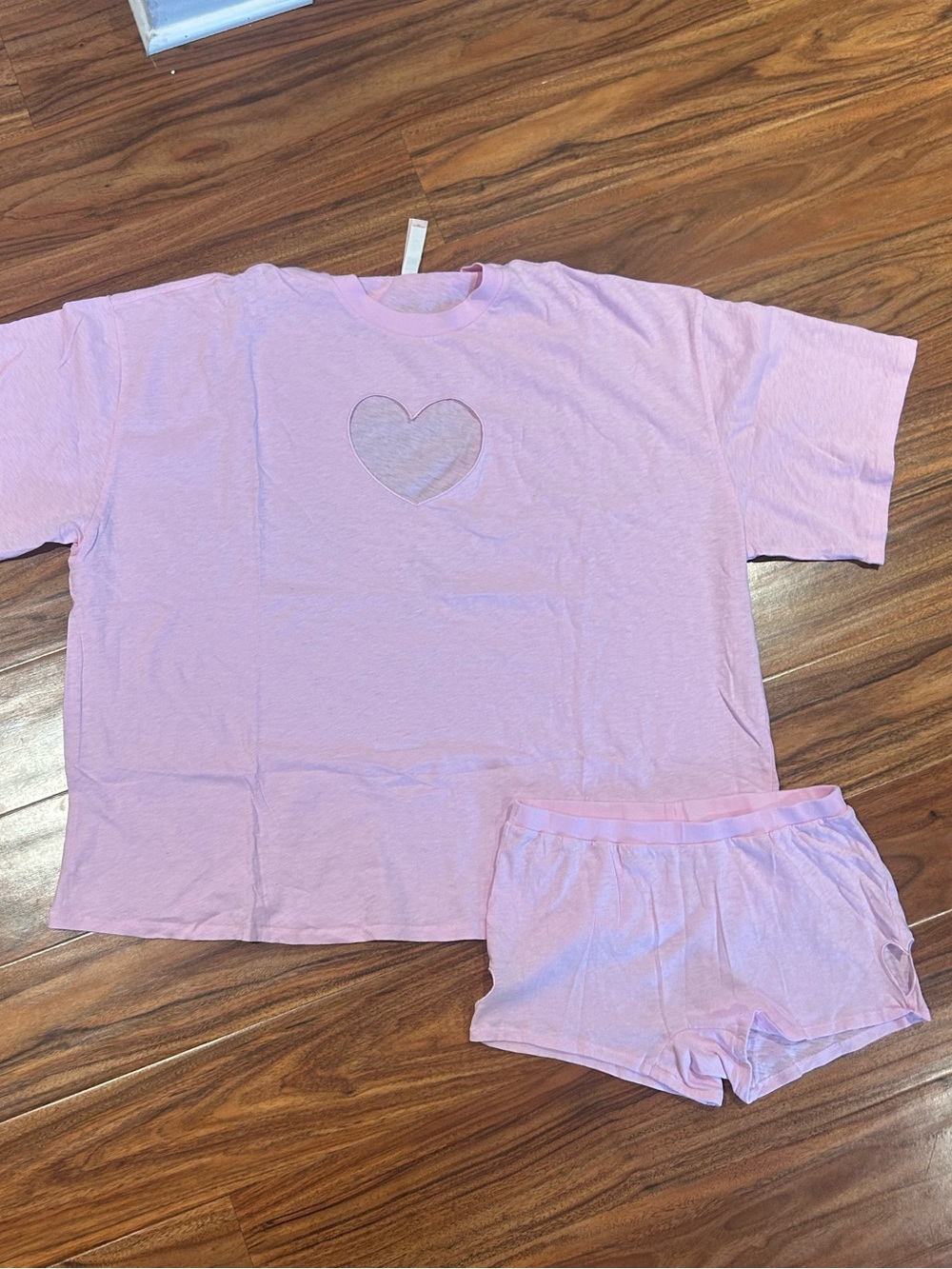 Skims heart cut out pajama set pink oversized top and shorts small